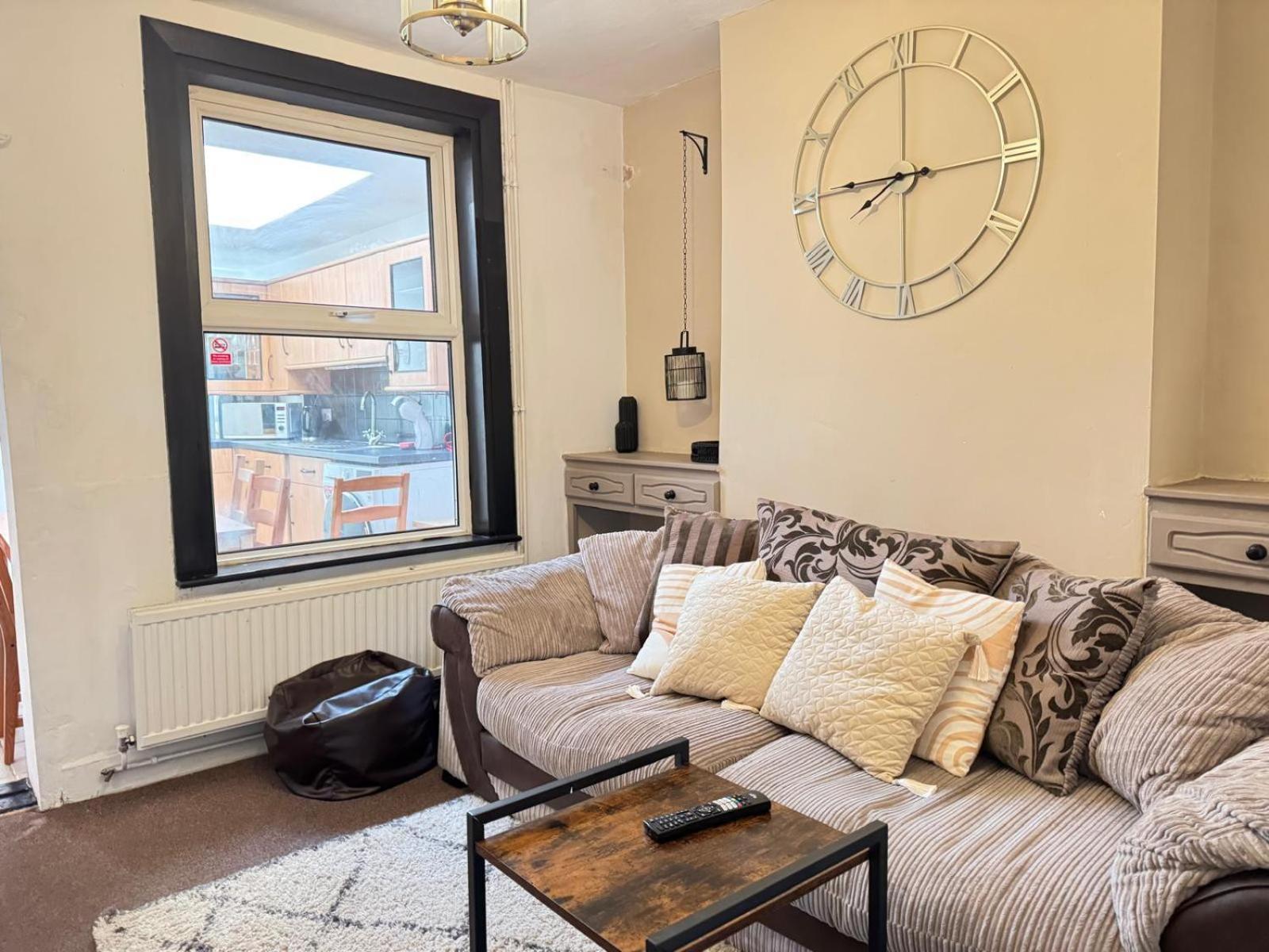 Lovely Dog Friendly, 3 Bed Home Sleeps 8, With Parking & Fenced Garden Work Contractor Leisure, Jasper CBG Eksteriør billede